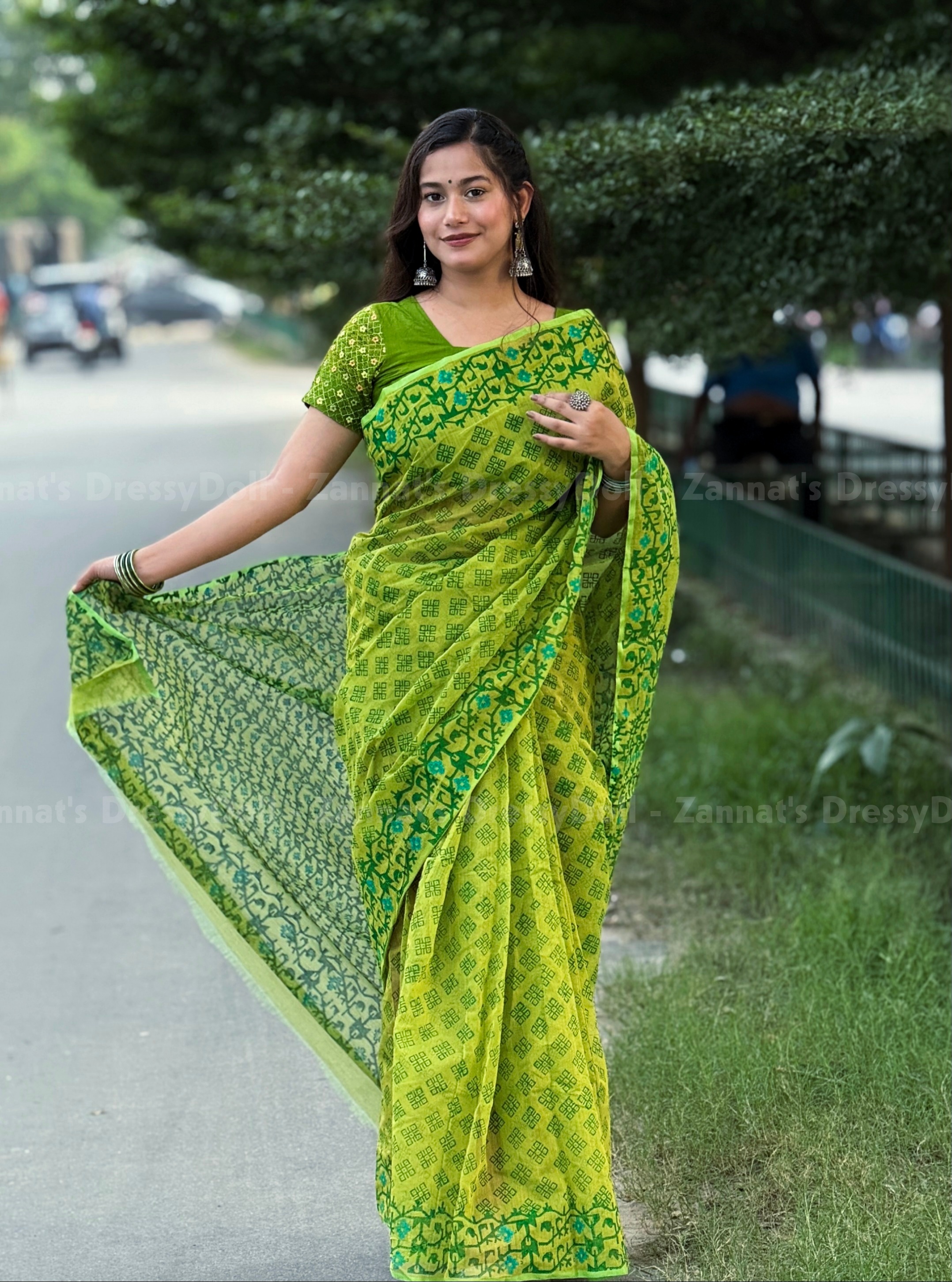হাফসিল্ক শাড়ি