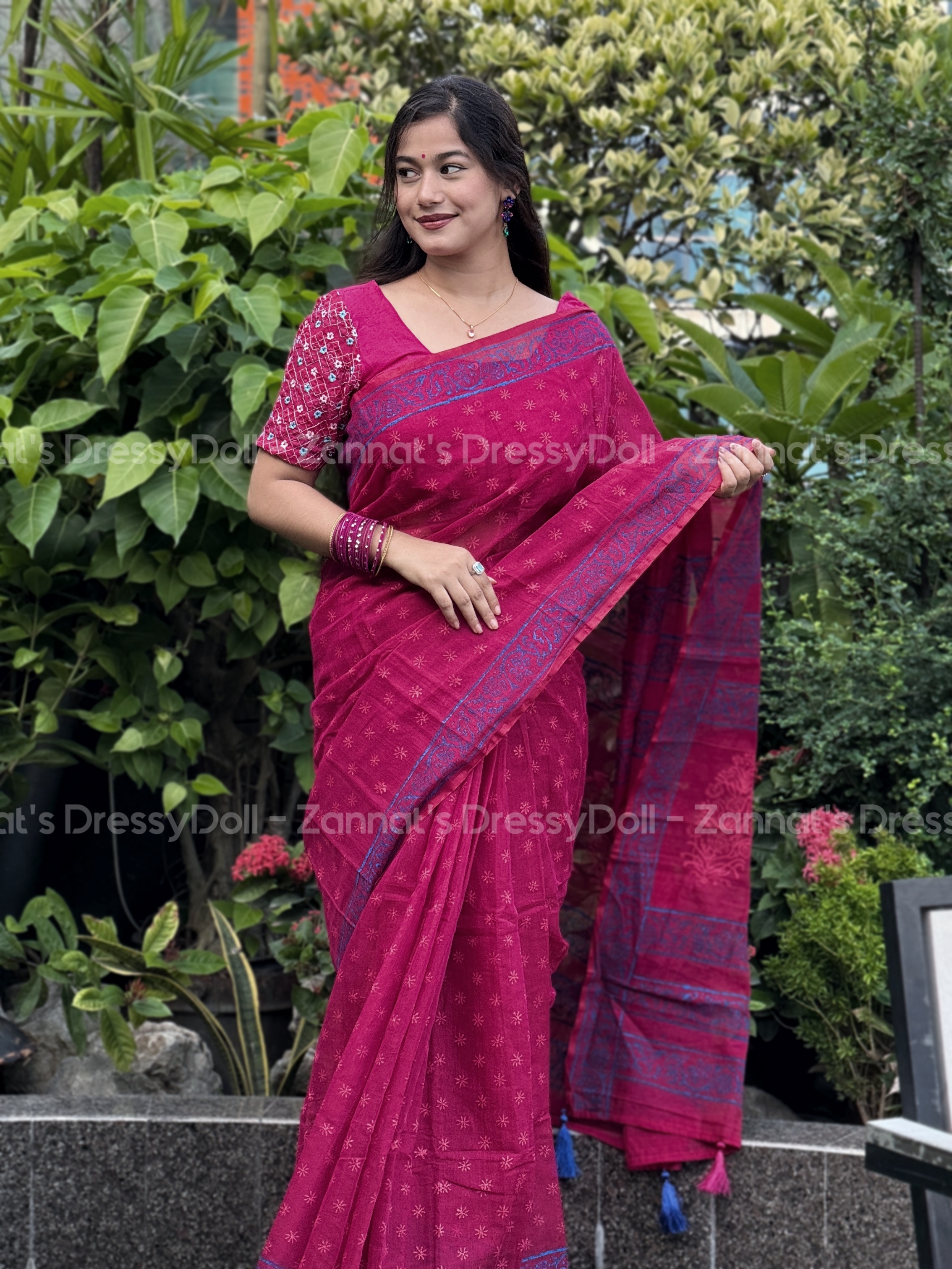 হাফসিল্ক শাড়ি