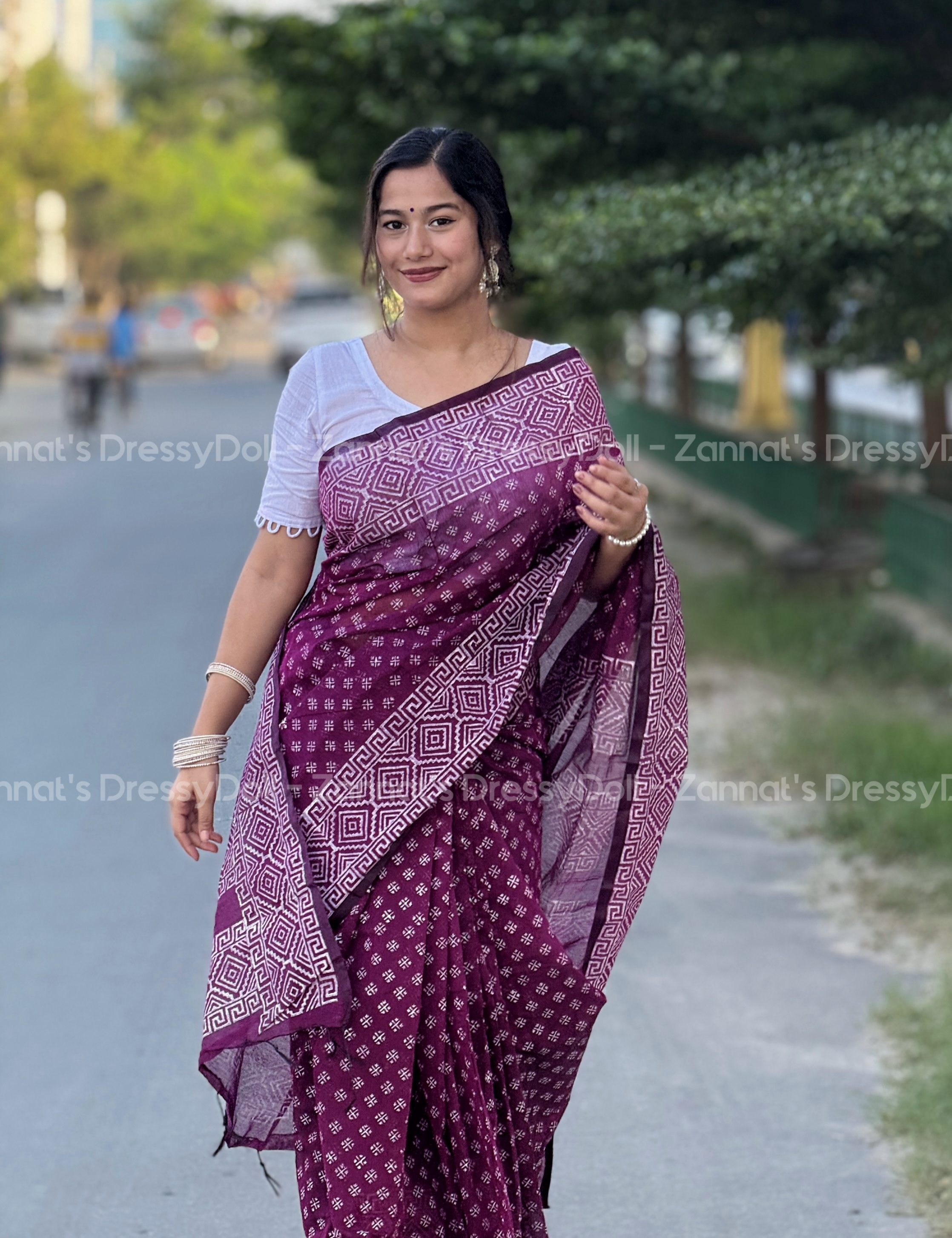 হাফসিল্ক শাড়ি
