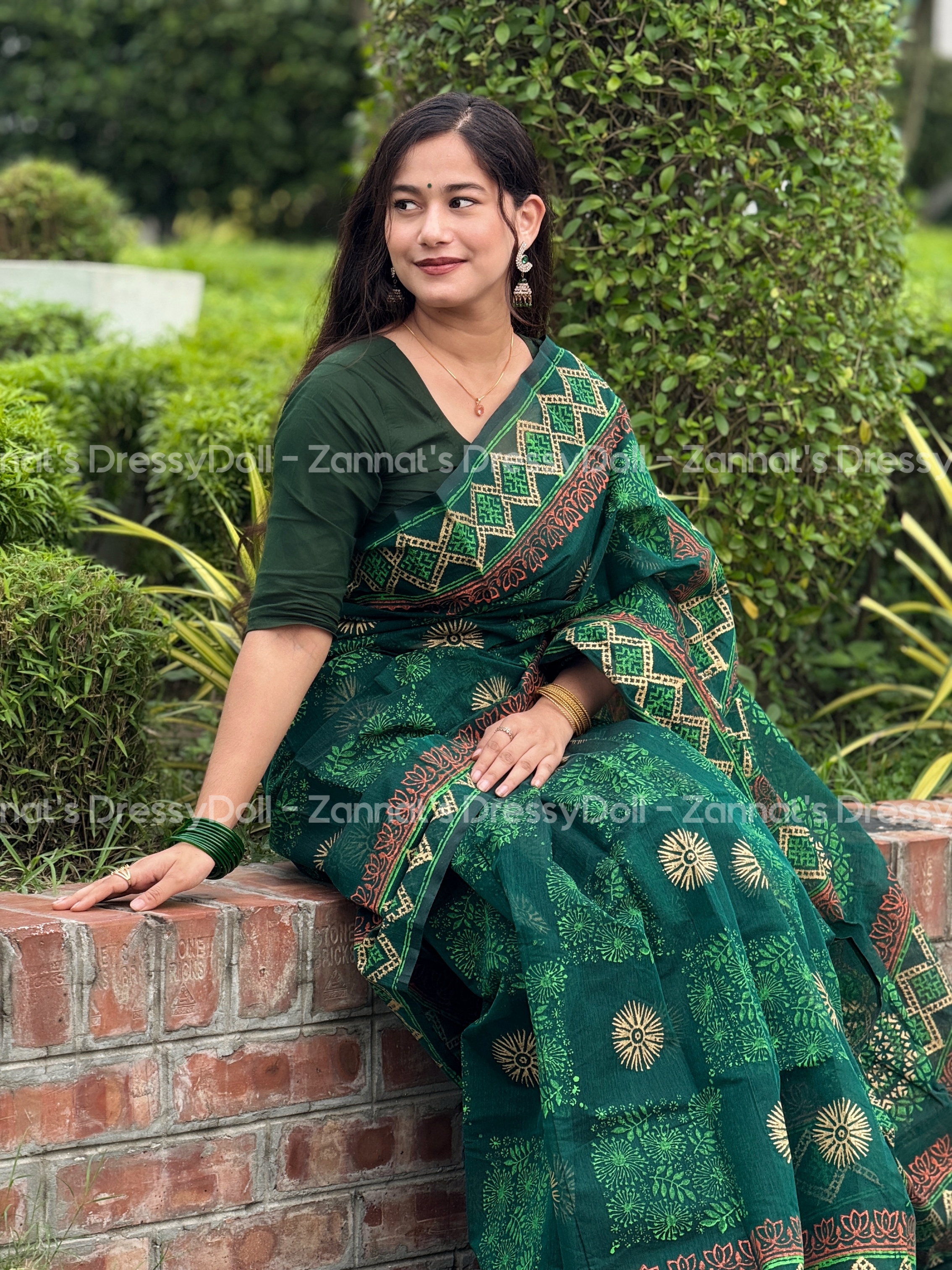 হাফসিল্ক শাড়ি