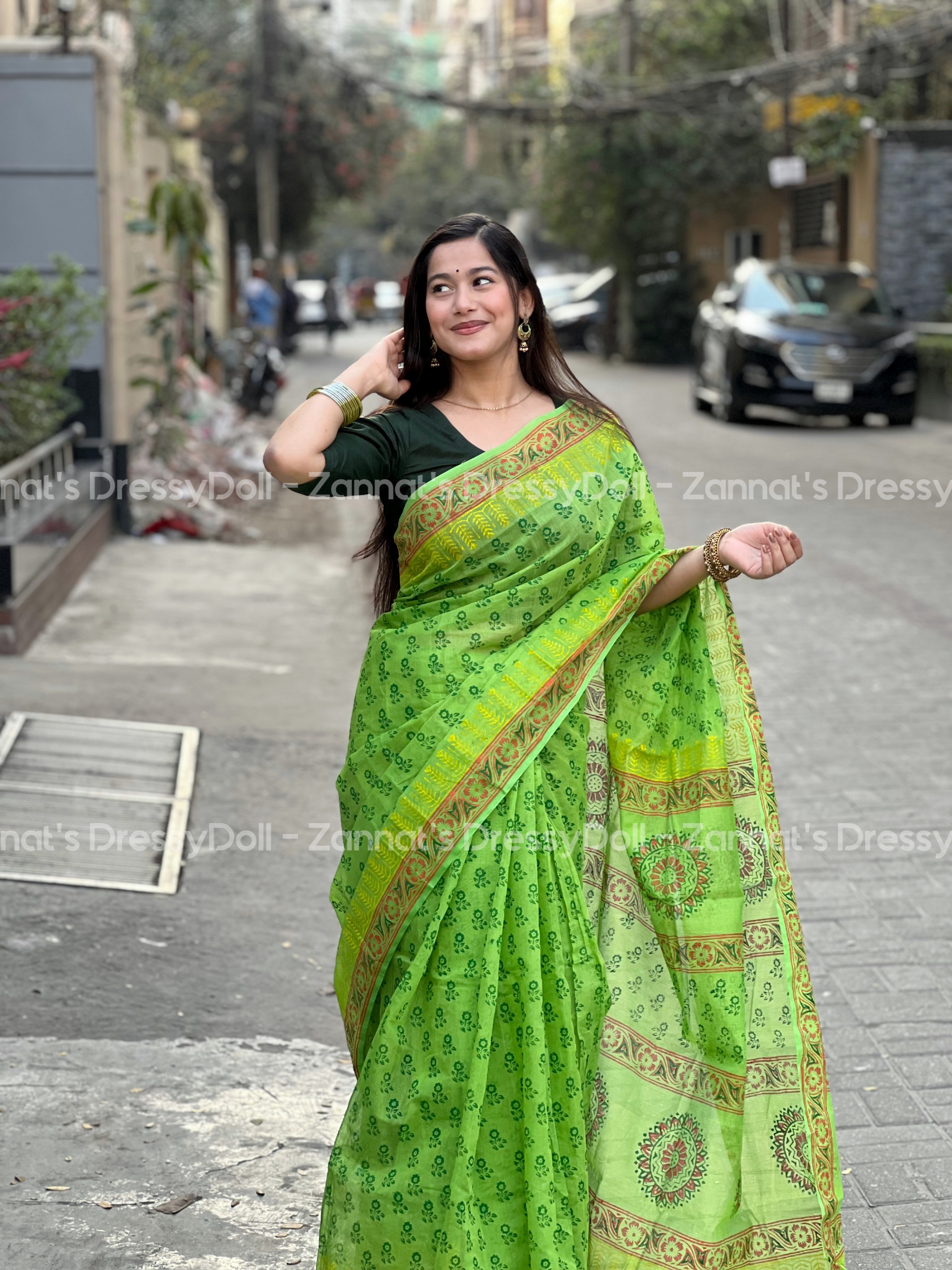 হাফসিল্ক শাড়ি