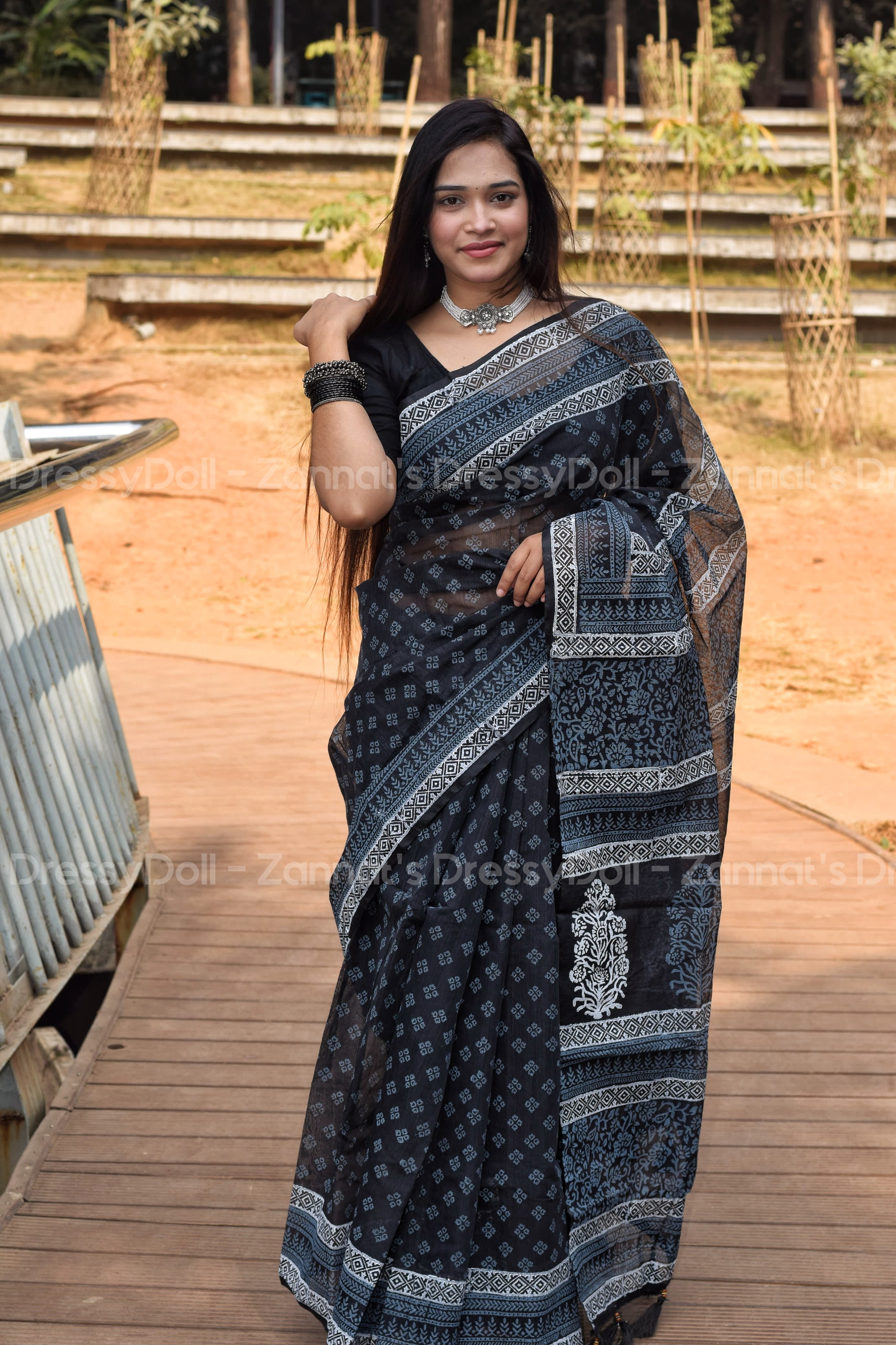 হাফসিল্ক শাড়ি
