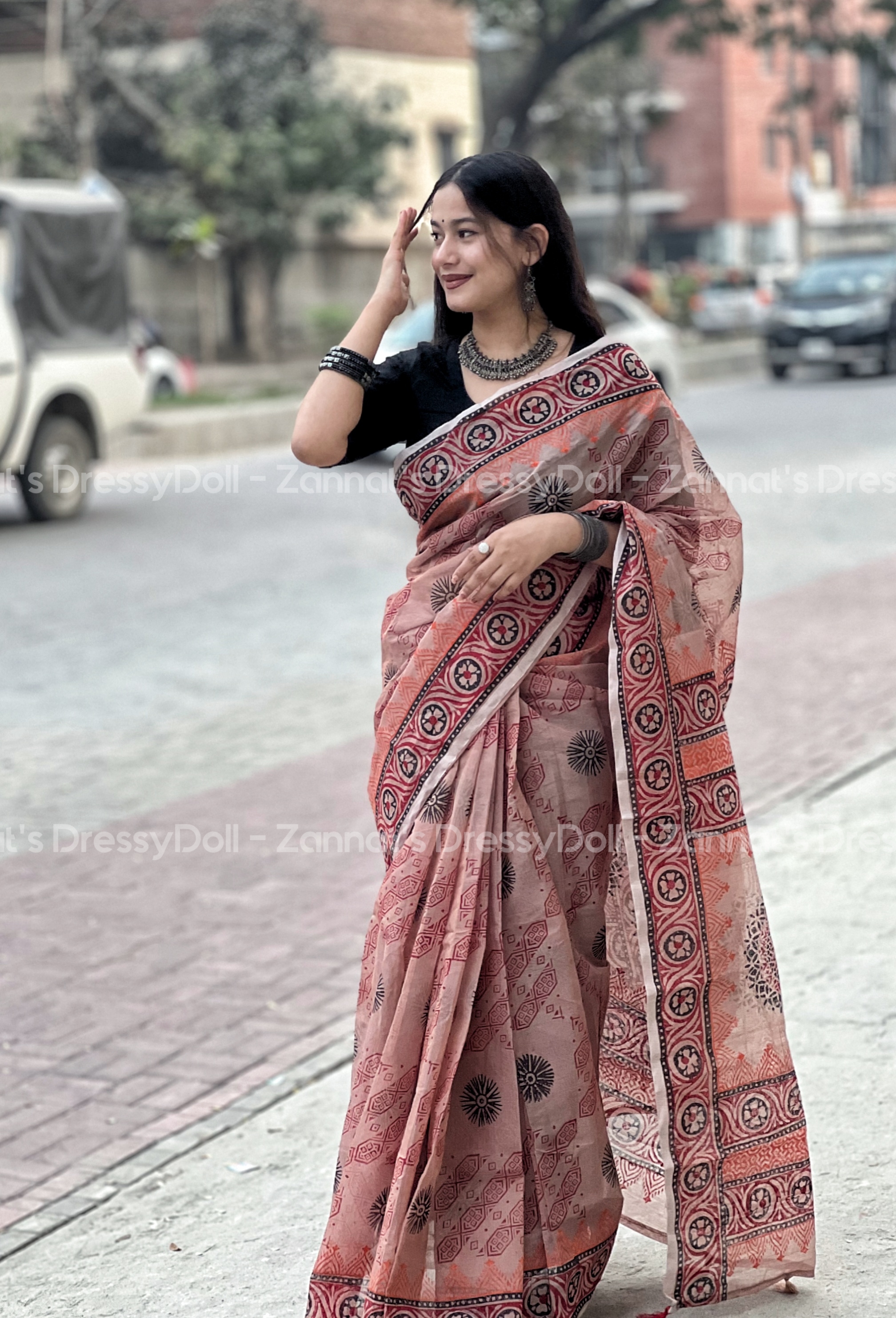 হাফসিল্ক শাড়ি