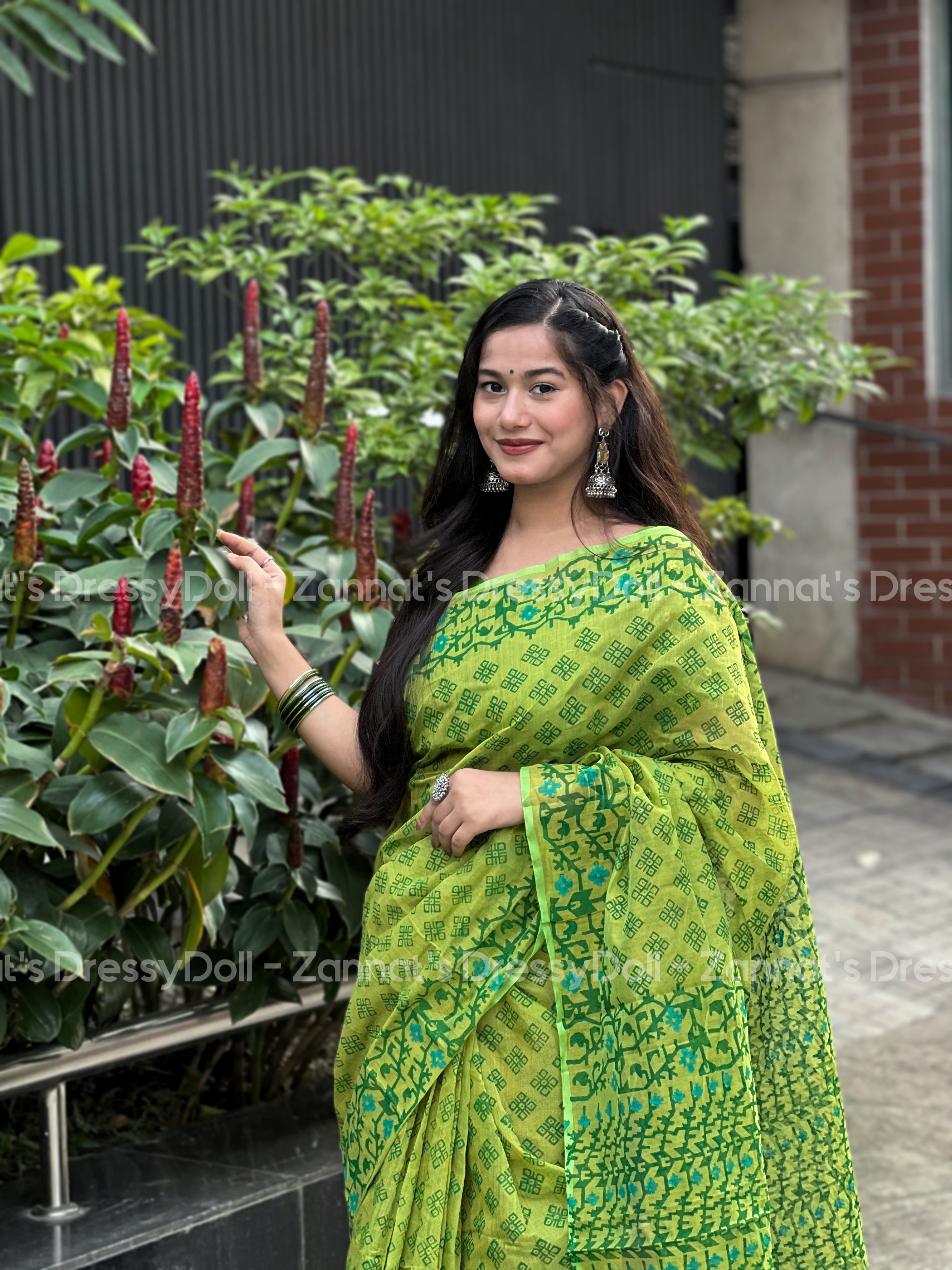হাফসিল্ক শাড়ি