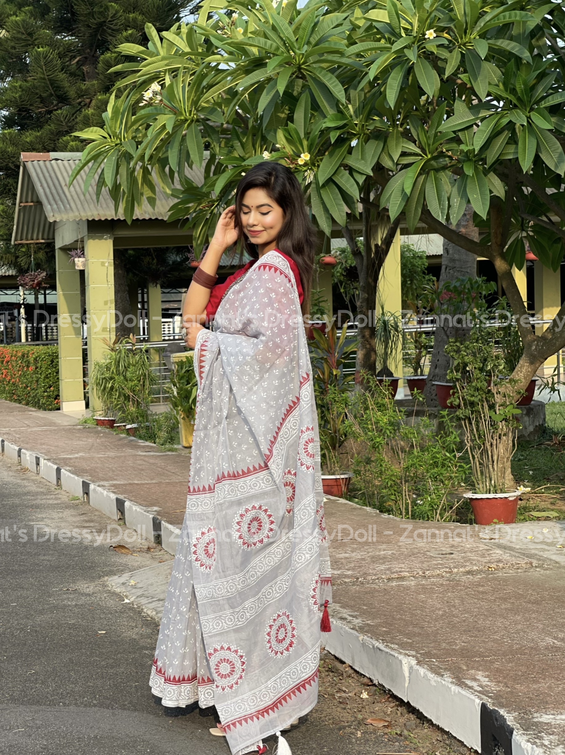হাফসিল্ক শাড়ি