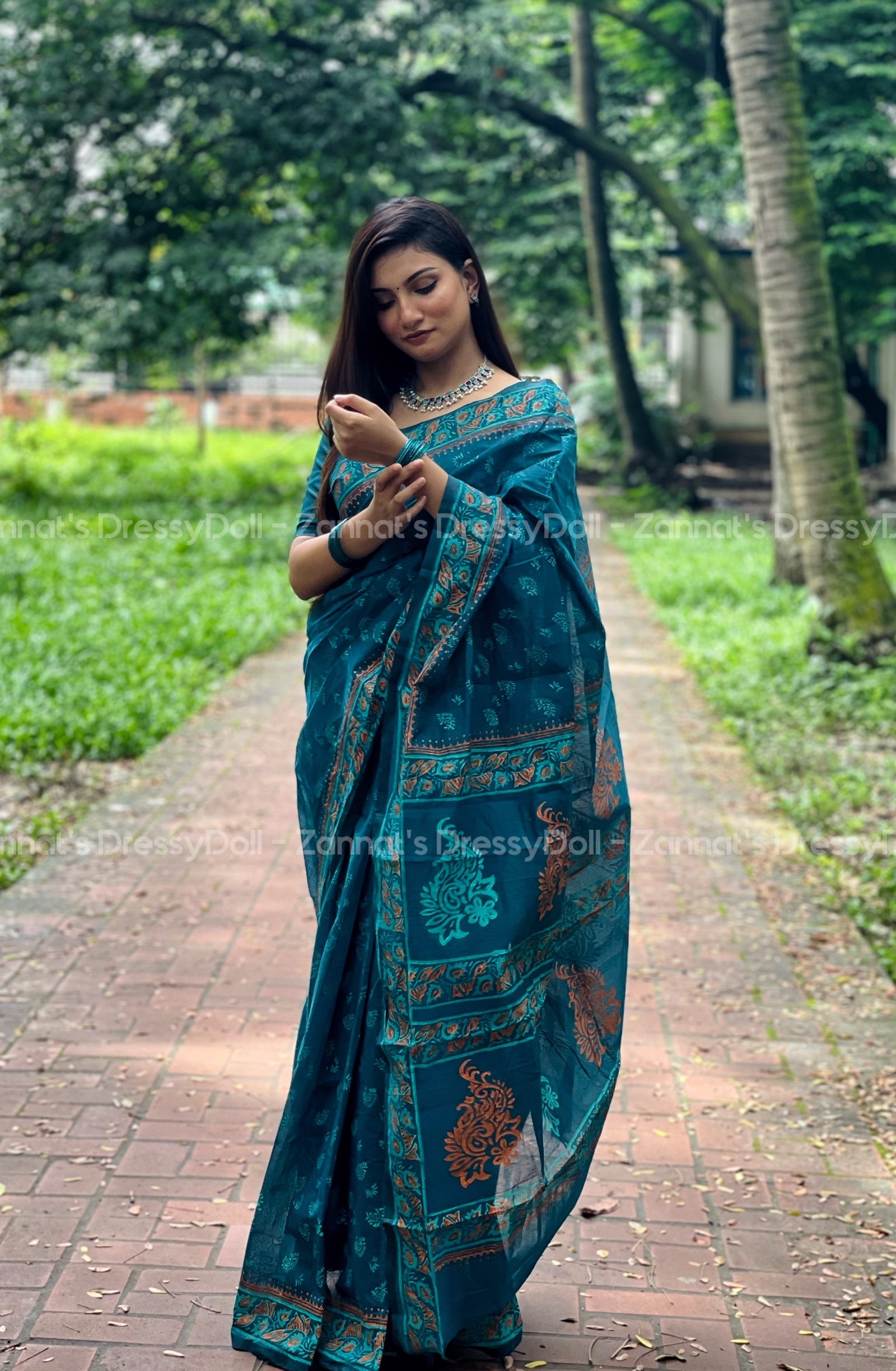 হাফসিল্ক শাড়ি