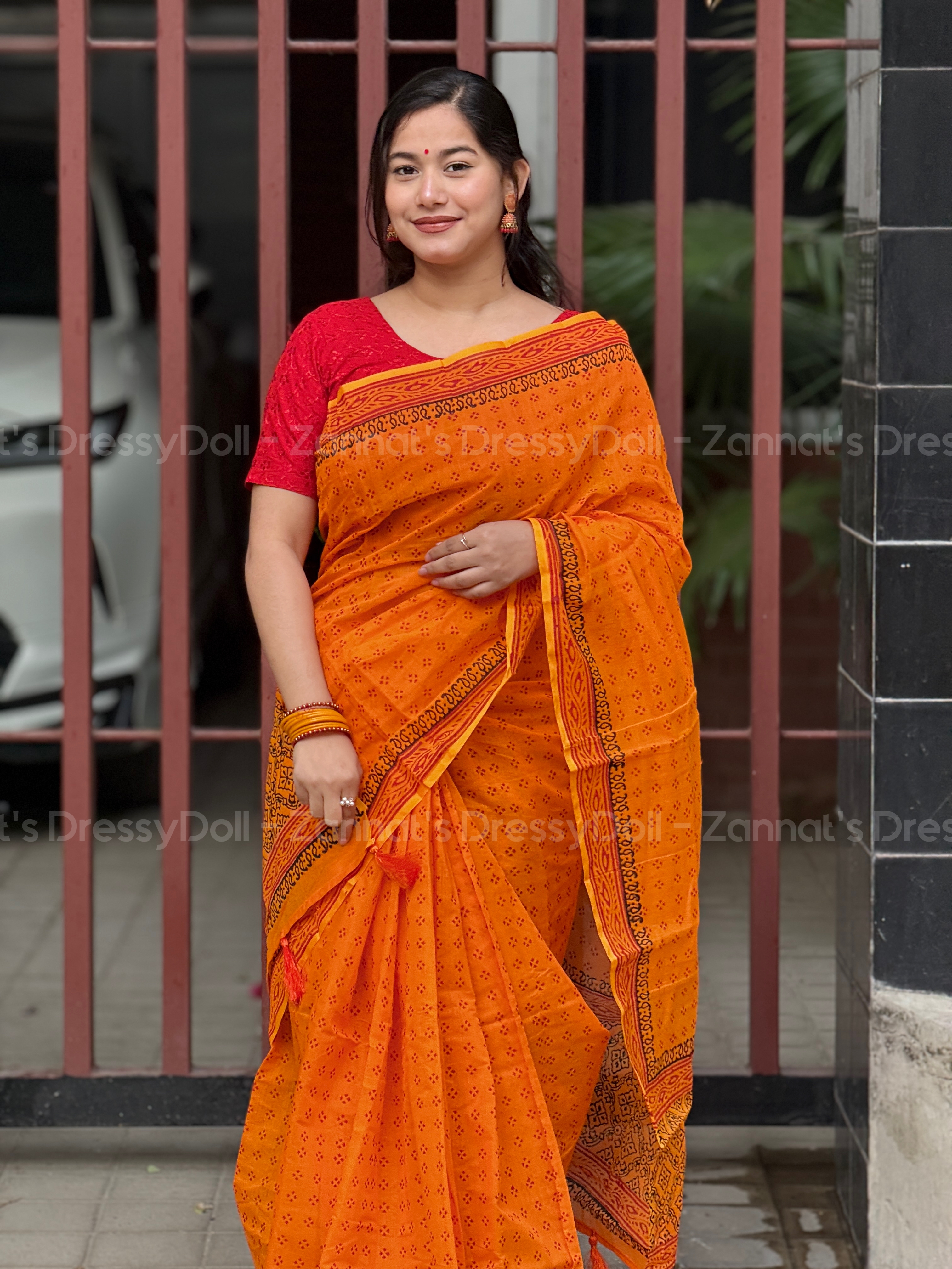 হাফসিল্ক শাড়ি