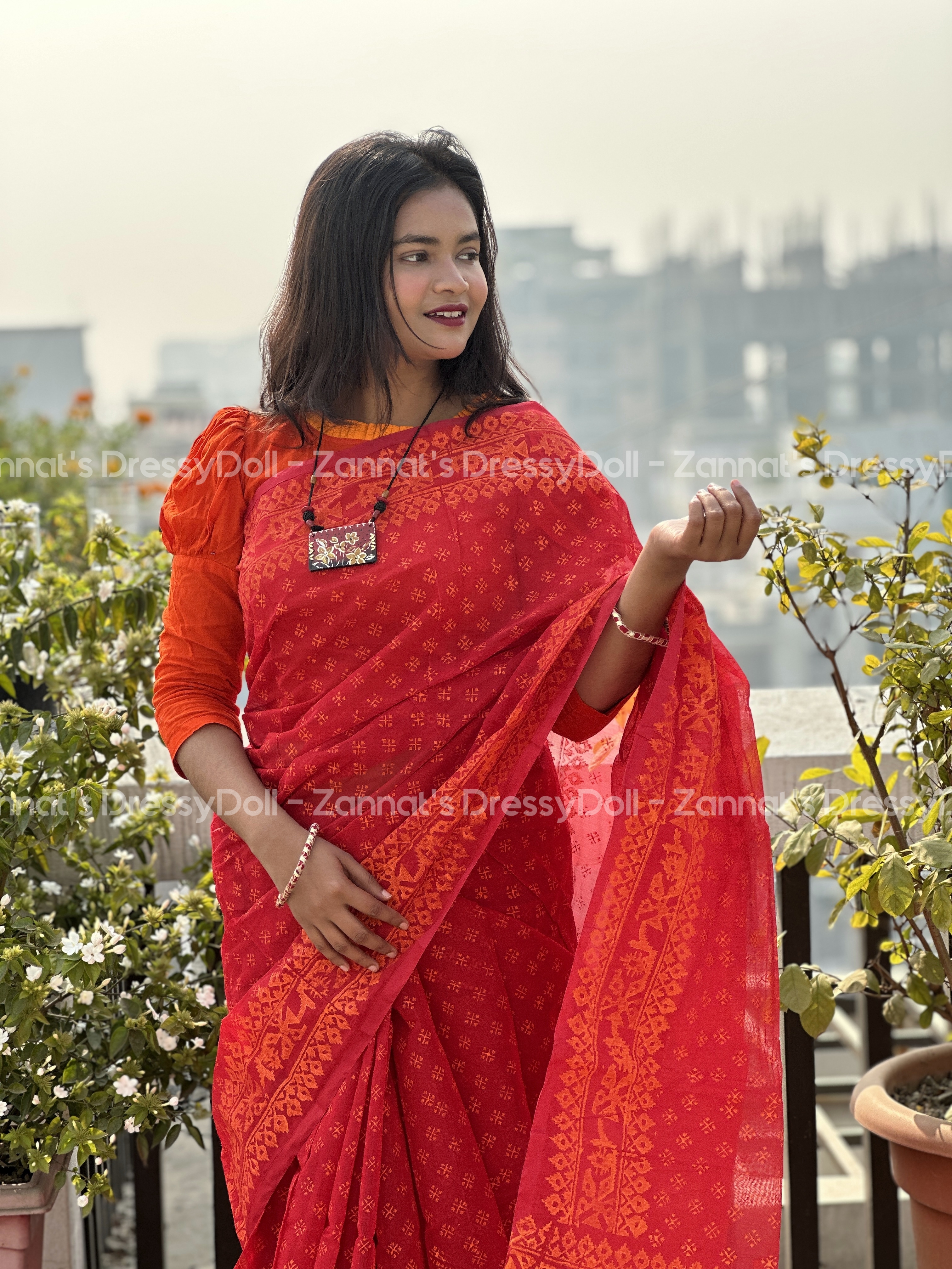 হাফসিল্ক শাড়ি