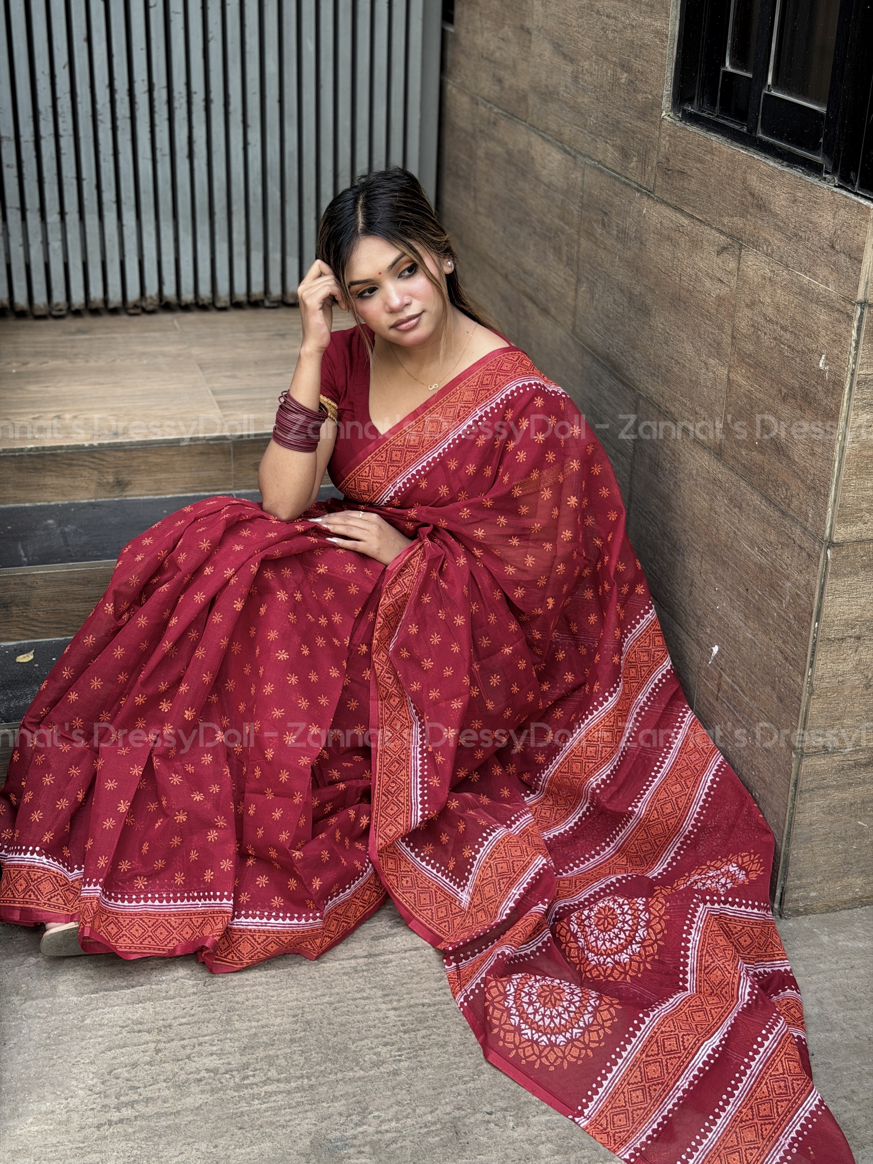 হাফসিল্ক শাড়ি