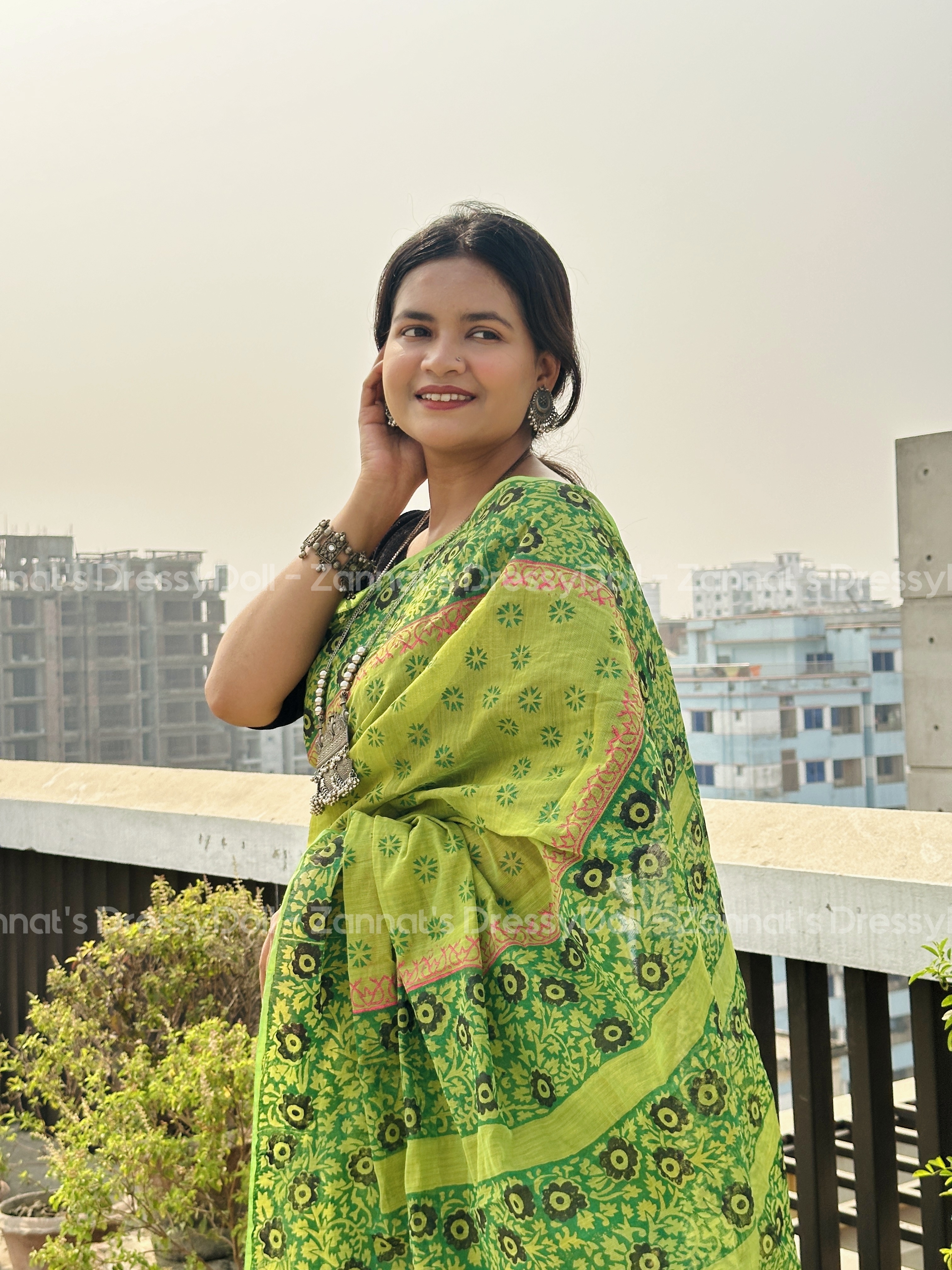 হাফসিল্ক শাড়ি
