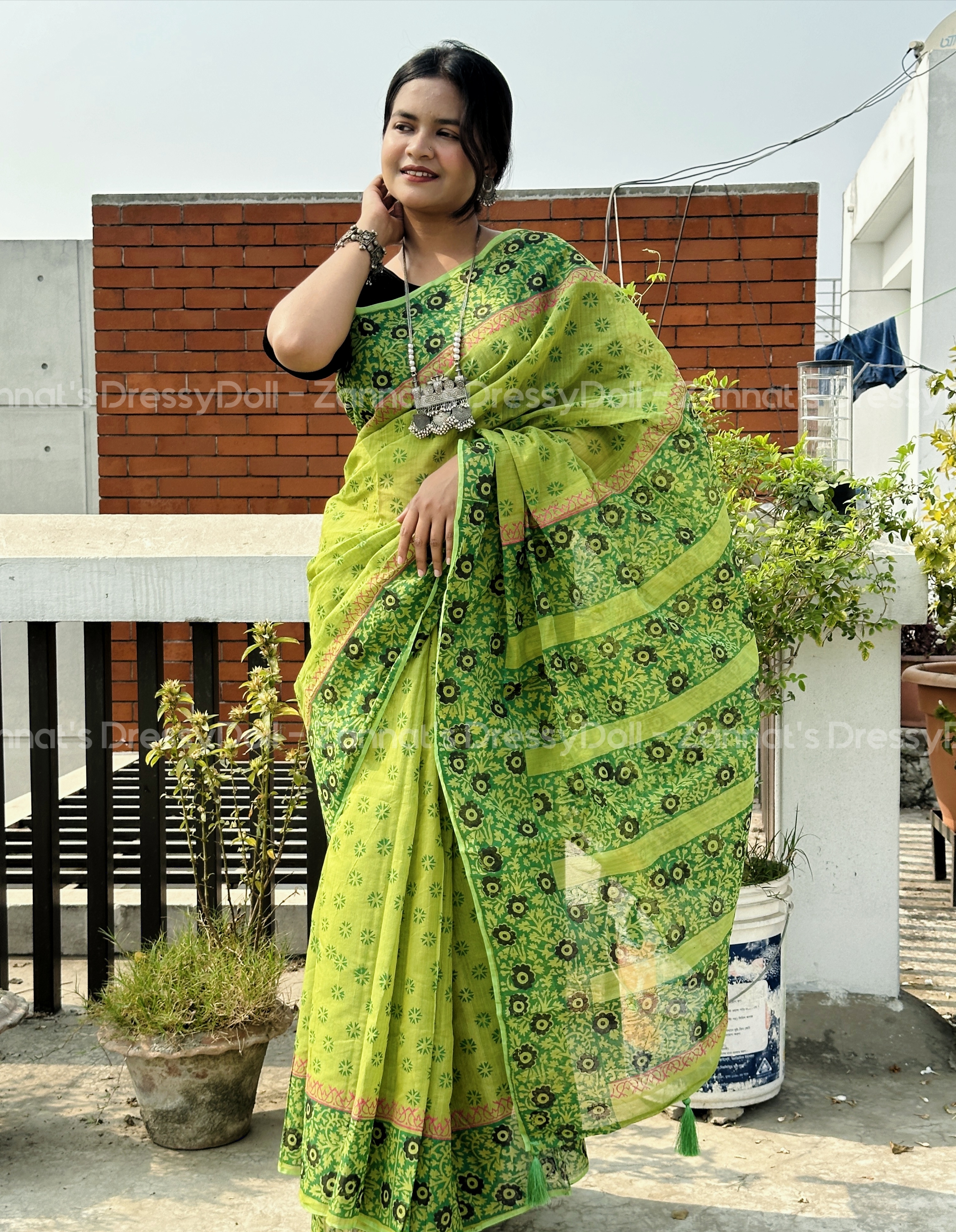 হাফসিল্ক শাড়ি