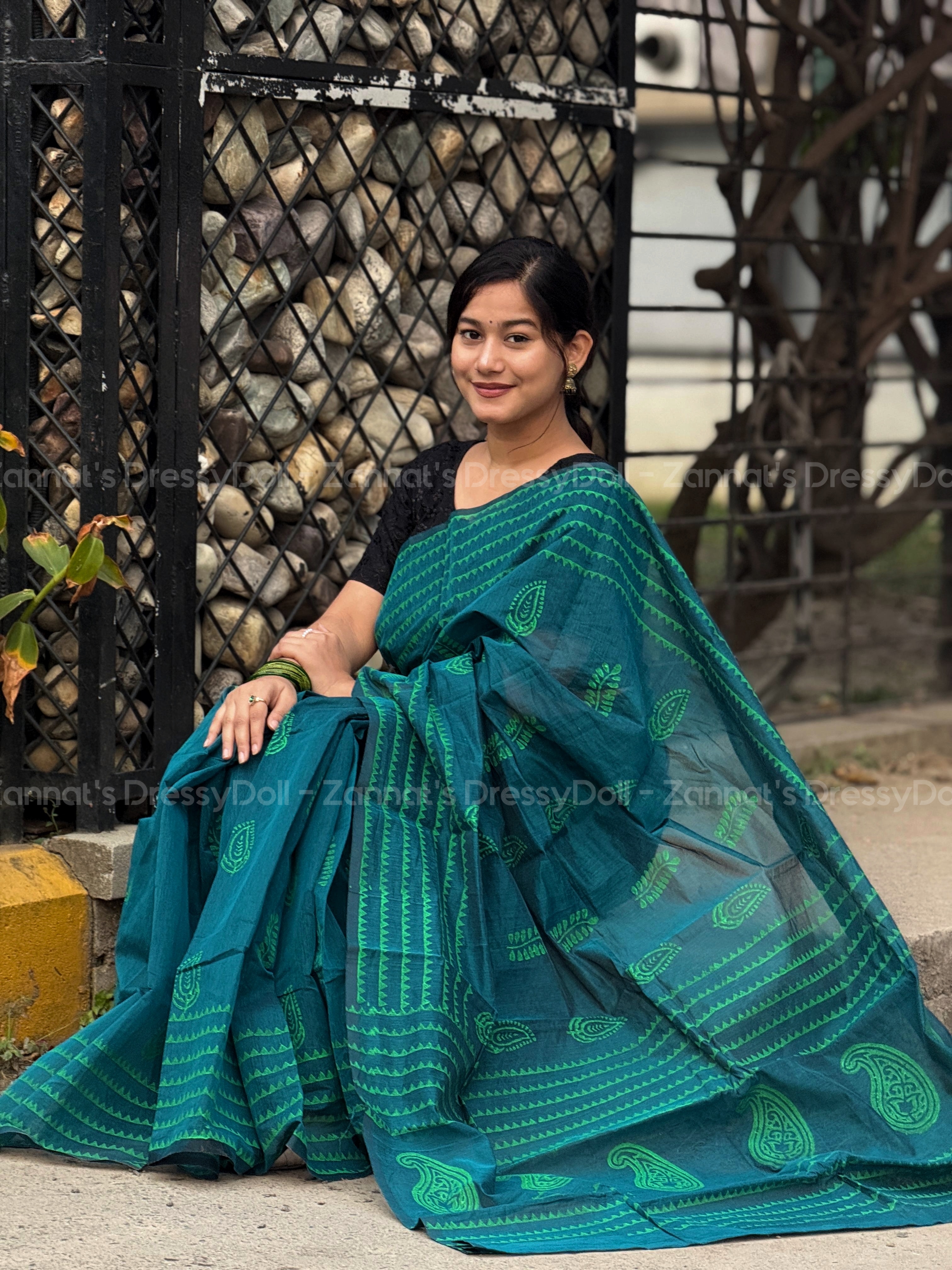 হাফসিল্ক শাড়ি