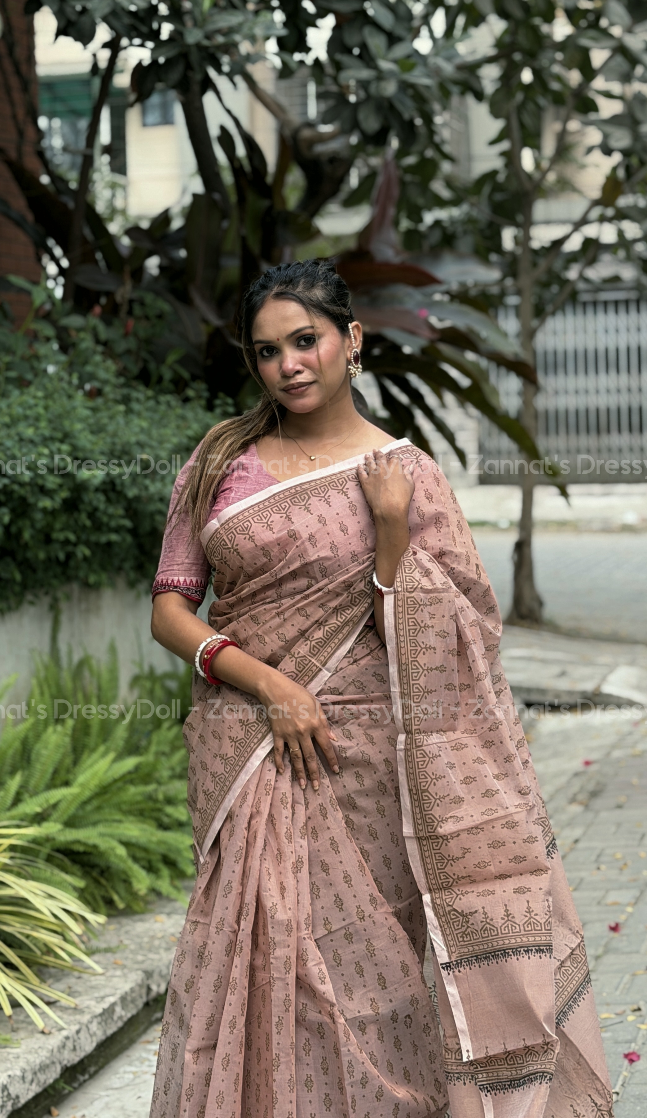 হাফসিল্ক শাড়ি